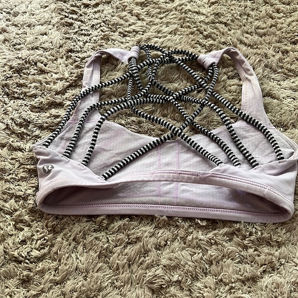 Lululemon free to be wild bra size 2